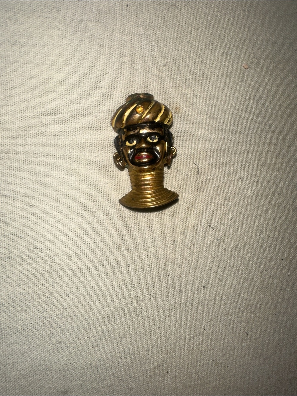 Vintage Collectible Gold-Tone Novelty Face Brooch - Women Accessories